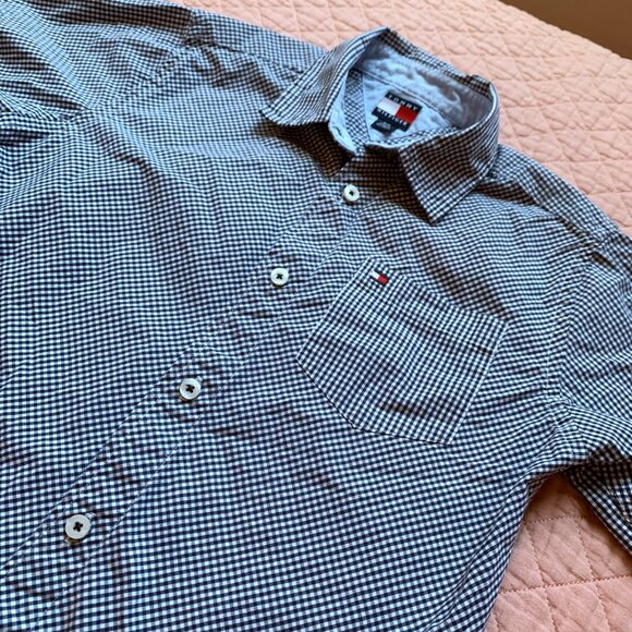 Tommy Hilfiger Boys’ Button-Up Shirt navy & white checkered pattern– Youth Small - Picture 6 of 12